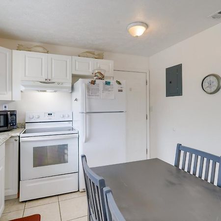 Cute Apt With Backyard And Grill - Steps To Cocoa Beach Exterior photo